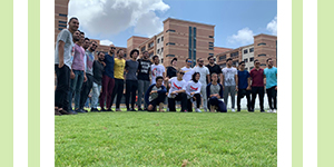 لأول مرة بالجامعات المصرية طلاب و طالبات جامعة فاروس يمارسون الرياضات الجوية والقفز بالمظلات