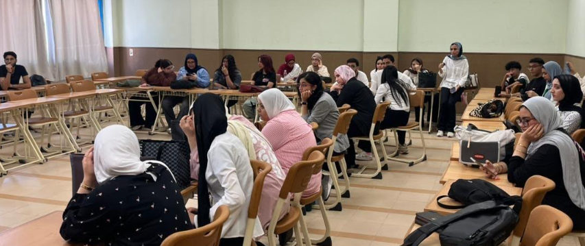 كلية اللغات والترجمة تستعرض خطة الأنشطة الطلابية