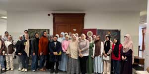 الفنون والتصميم تستقبل طالبات مدرسة أبوبكر الصديق