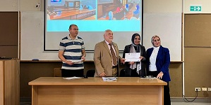 تكريم أعضاء لجنة خدمة المجتمع