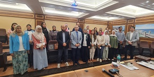 كلية الصيدلة تنظم اليوم العلمي لعلم الأدوية والعلاجيات