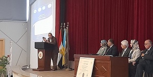 الهندسة تناقش المشروعات الطلابية البحثية